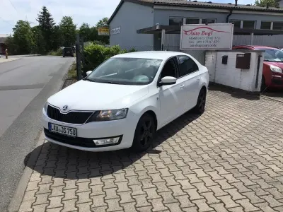 Gebraucht Skoda Rapid Ambition 86 PS (63 kW) 2013 Weiß Kleinwagen