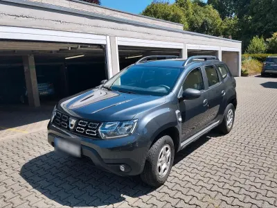 Gebraucht Dacia Duster Comfort 114 PS (83 kW) 2019 Grau SUV