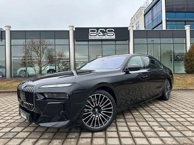 Gebraucht BMW 740 M Sport 286 PS (210 kW) 2025 Schwarz Limousine