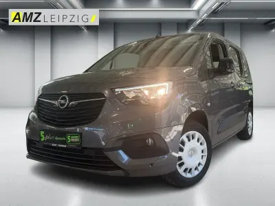 Gebraucht Opel Combo-e Life Elegance 100 kW (136 PS) 2022 Mondstein grau/e:vulkan grau Van / Kleinbus