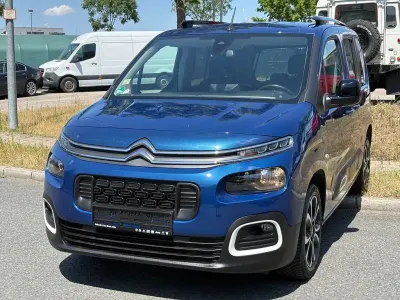 Gebraucht Citroën Berlingo Shine 131 PS (96 kW) 2022 Blau Van / Kleinbus