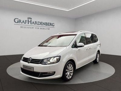 Weiß Gebraucht 2021 VW Sharan Highline Van / Kleinbus | 32.444 € (Fairer Preis)