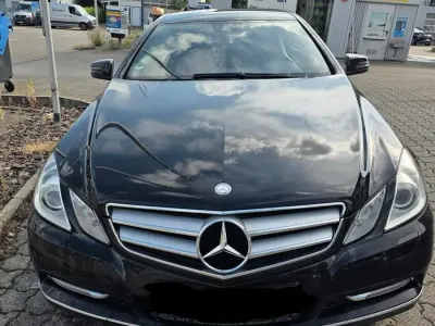 Gebraucht Mercedes 220 170 PS (125 kW) 2012 Schwarz Coupé