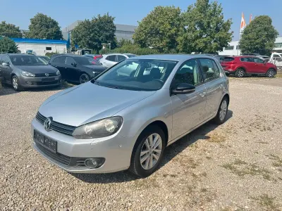 Gebraucht VW Golf VI Style 105 PS (77 kW) 2011 Silber Kleinwagen