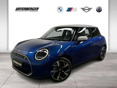 Gebraucht Mini Cooper SE Favoured 160 kW (218 PS) 2024 Blazing blue met. Kleinwagen