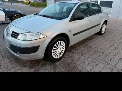 Używany Renault Mégane 116 KM (85 kW) 2007 Srebrny Sedan/Limuzyna
