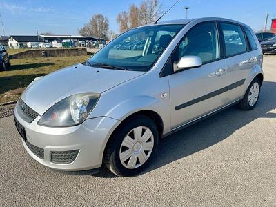 Gebraucht Ford Fiesta Ambiente 80 PS (58 kW) 2004 Grau Kleinwagen