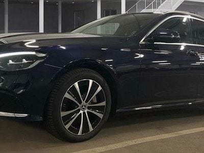 Gebraucht Mercedes E300 Avantgarde 194 PS (142 kW) 2022 Blau Limousine