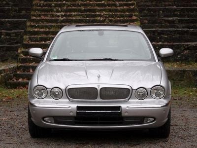 Usata Jaguar XJR 396 CV (291 kW) 2004 Argento Berlina