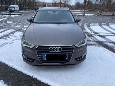 Gebraucht Audi A3 Attraction 150 PS (110 kW) 2014 Braun Limousine