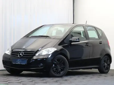 Gebraucht Mercedes A180 109 PS (80 kW) 2011 Schwarz Kleinwagen