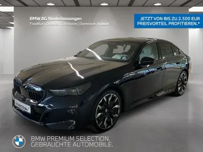 Gebraucht BMW 550e M Sport 313 PS (230 kW) 2025 Schwarz Limousine