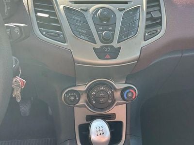 Gebraucht Ford Fiesta Ambiente 82 PS (60 kW) 2009 Schwarz Kleinwagen