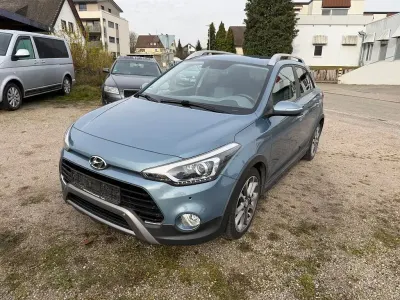 Gebraucht Hyundai i20 Active 120 PS (88 kW) 2017 Blau Limousine