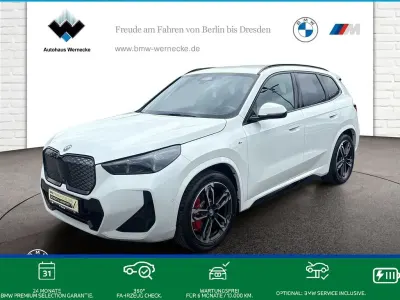 Gebraucht BMW iX1 M Sport 225 kW (306 PS) 2025 Alpinweiß uni SUV