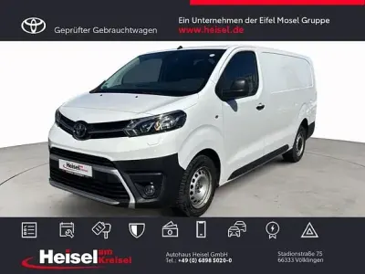 Gebraucht Toyota Proace 122 PS (89 kW) 2021 Schaumweiß Van / Kleinbus