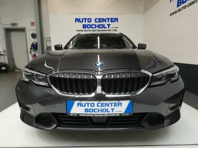 Używany BMW 330e Sport Line 292 KM (214 kW) 2021 Szary Sedan/Limuzyna