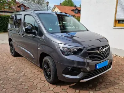 Gebraucht Opel Combo Life Ultimate 131 PS (96 kW) 2024 Grau Van / Kleinbus