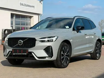 Gebraucht Volvo XC60 Plus 197 PS (144 kW) 2024 Grau SUV