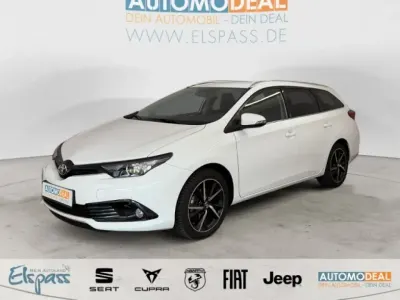 Gebraucht Toyota Auris Team 116 PS (85 kW) 2019 Weiss Kleinwagen
