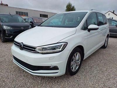 Weiß Gebraucht 2022 VW Touran Highline Van / Kleinbus | 25.699 € (Superpreis)