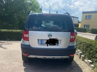 Gebraucht Skoda Yeti 105 PS (77 kW) 2013 Silber SUV