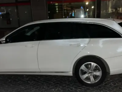 Gebraucht Mercedes E250 211 PS (155 kW) 2018 Weiß Kombi