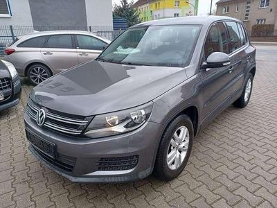 Gebraucht VW Tiguan Trendline 122 PS (89 kW) 2014 Grau SUV