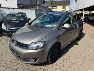 Second-hand VW Golf VII Life 105 CP (77 kW) 2013 Maro Berlinǎ