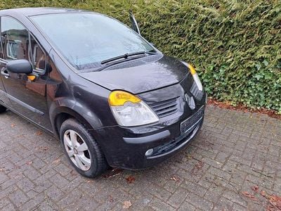 Schwarz Gebraucht 2006 Renault Modus Van / Kleinbus | 2.000 € (Etwas zu teuer)