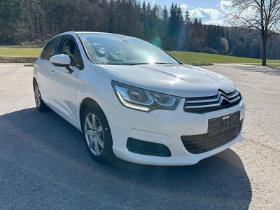 Gebraucht Citroën C4 PureTech 131 PS (96 kW) 2015 Weiß Kleinwagen