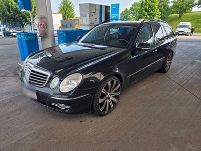 Mercedes E320