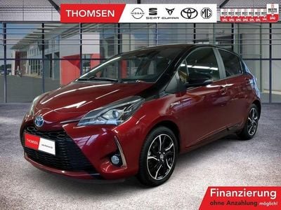 Red/black mica Gebraucht 2018 Toyota Yaris Hybrid Style Limousine | 15.750 € (Fairer Preis)