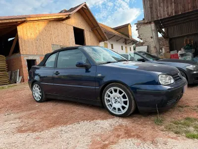 Gebraucht VW Golf 100 PS (73 kW) 2000 Blau Cabrio
