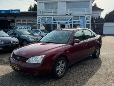 Gebraucht Ford Mondeo 145 PS (106 kW) 2001 Rot Limousine