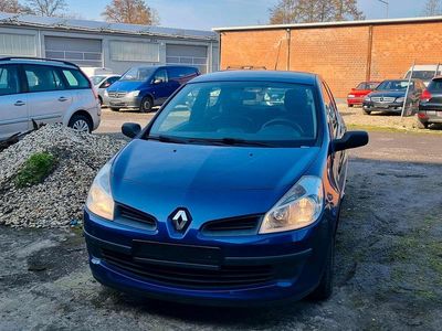 Gebraucht Renault Clio III 75 PS (55 kW) 2009 Blau Kleinwagen
