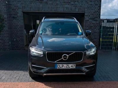 Blau Gebraucht 2017 Volvo XC90 SUV | 31.000 € (Fairer Preis)