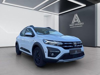 Second-hand Dacia Sandero Stepway 101 CP (74 kW) 2023 Alb Berlinǎ