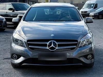 Gebraucht Mercedes A180 122 PS (89 kW) 2013 Grau Limousine