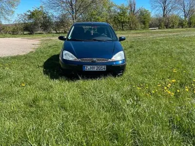 Gebraucht Ford Focus 101 PS (74 kW) 2003 Blau Limousine