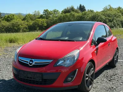 Gebraucht Opel Corsa Sport 101 PS (74 kW) 2013 Schwarz Kleinwagen