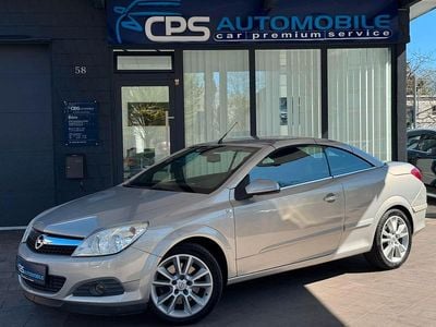Usata Opel Astra Cabriolet Cosmo 150 CV (110 kW) 2007 Oro Cabrio