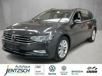 Gebraucht VW Passat Business 150 PS (110 kW) 2023 Mangangrau metallic Kombi
