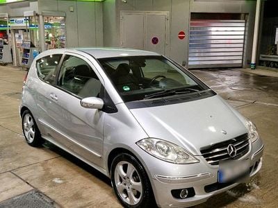 Gebraucht Mercedes 200 140 PS (102 kW) 2006 Silber Kleinwagen