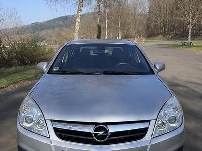 Gebraucht Opel Signum 155 PS (114 kW) 2008 Silber Kleinwagen