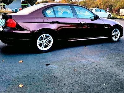 Second-hand BMW 318 150 CP (110 kW) 2009 Andere farben Berlinǎ