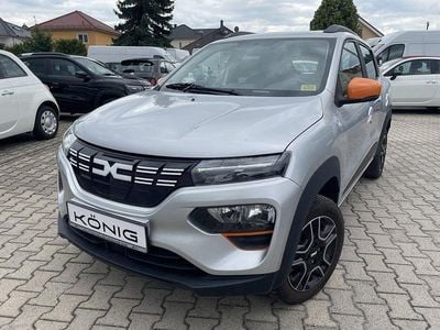 Lightninggrau Gebraucht 2023 Dacia Spring Essentiel Kleinwagen | 12.499 € (Guter Preis)