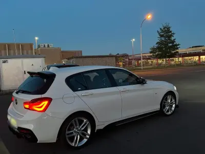 Gebraucht BMW 118 M Sport 136 PS (100 kW) 2017 Weiß Kleinwagen