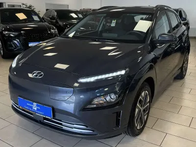 Second-hand Hyundai Kona Select 100 kW (136 CP) 2023 Gri SUV