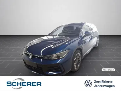 Gebraucht VW Passat R-line 177 PS (130 kW) 2025 Blau Kombi